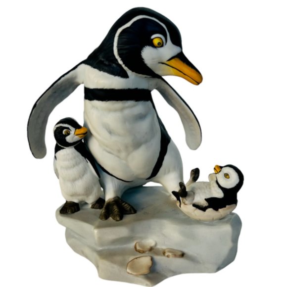 Penguin Figurine Franklin Mint Wow Porcelain Bisque bird arctic JP Emblem Wow!